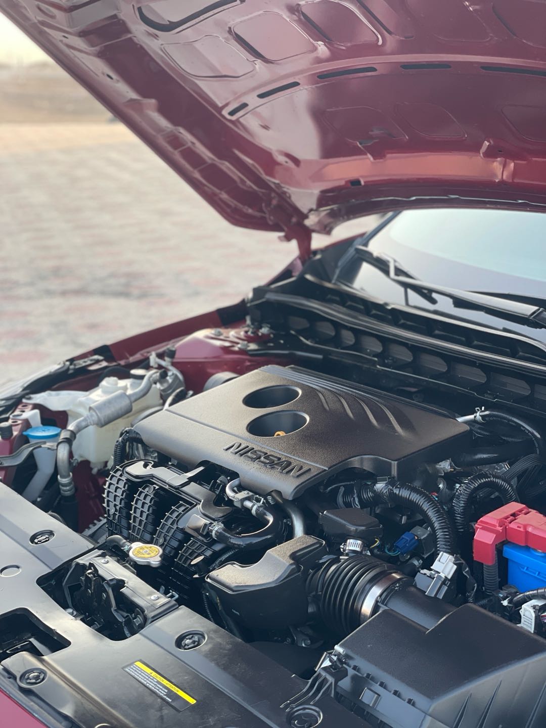 Car Image 2020 NISSAN ALTIMA SR