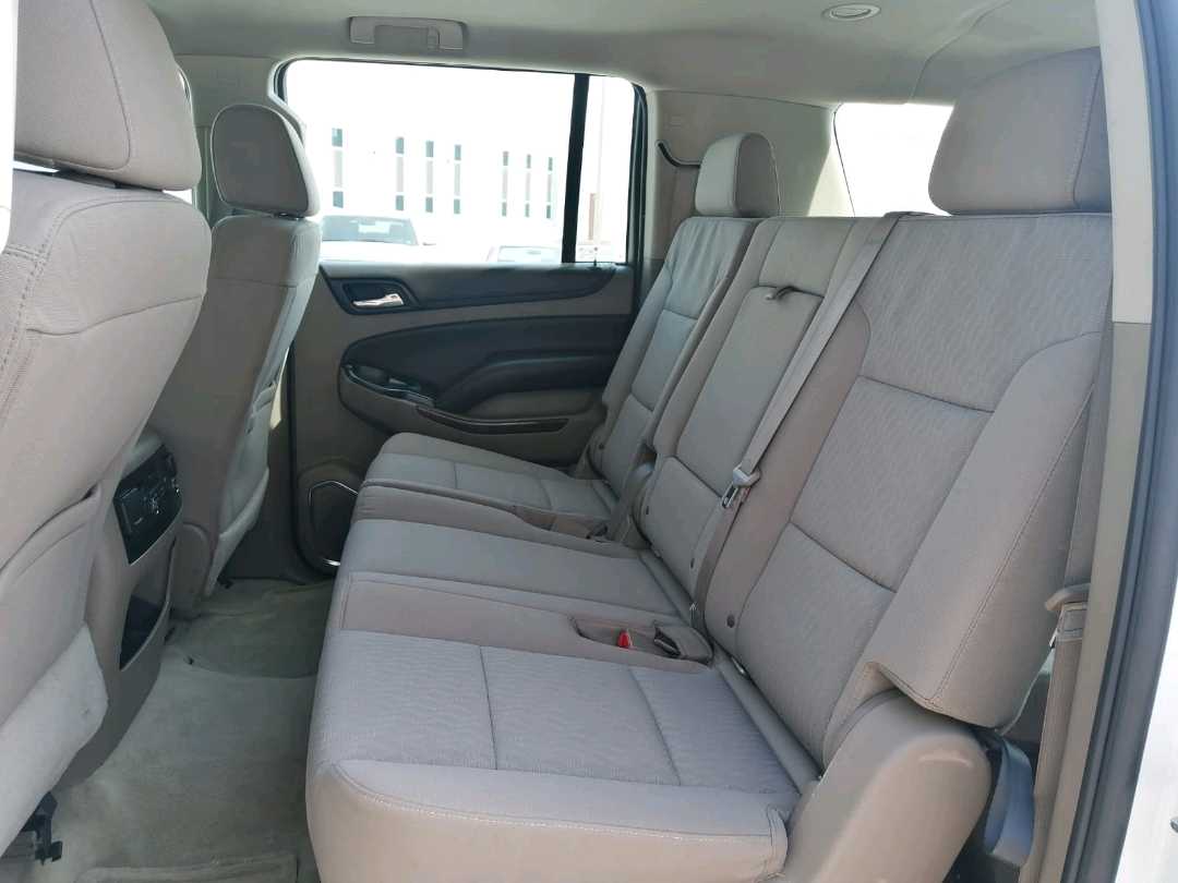 Car Image 2016 CHEVROLET SUBURBAN 