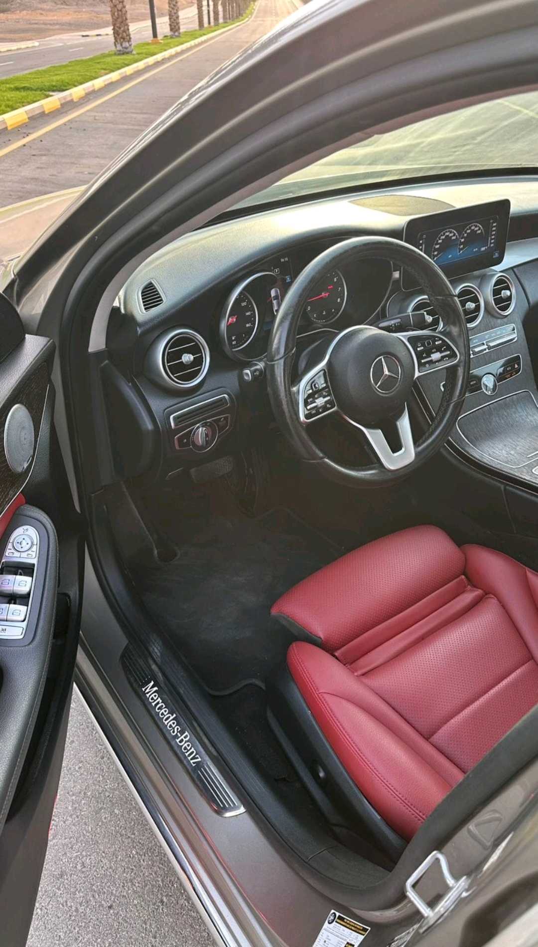 Car Image 2020 MERCEDES C Class 300