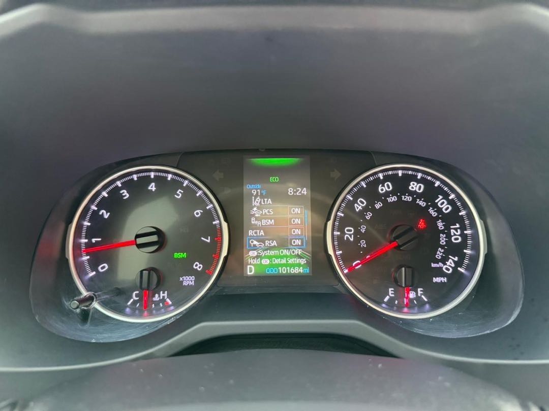 Car Image 2020 TOYOTA RAV4 XLE