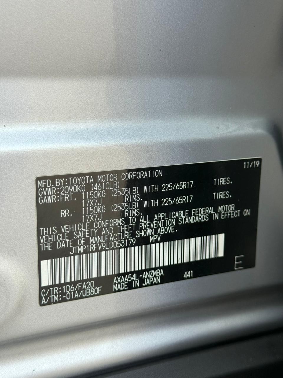 Car Image 2020 TOYOTA RAV4 XLE