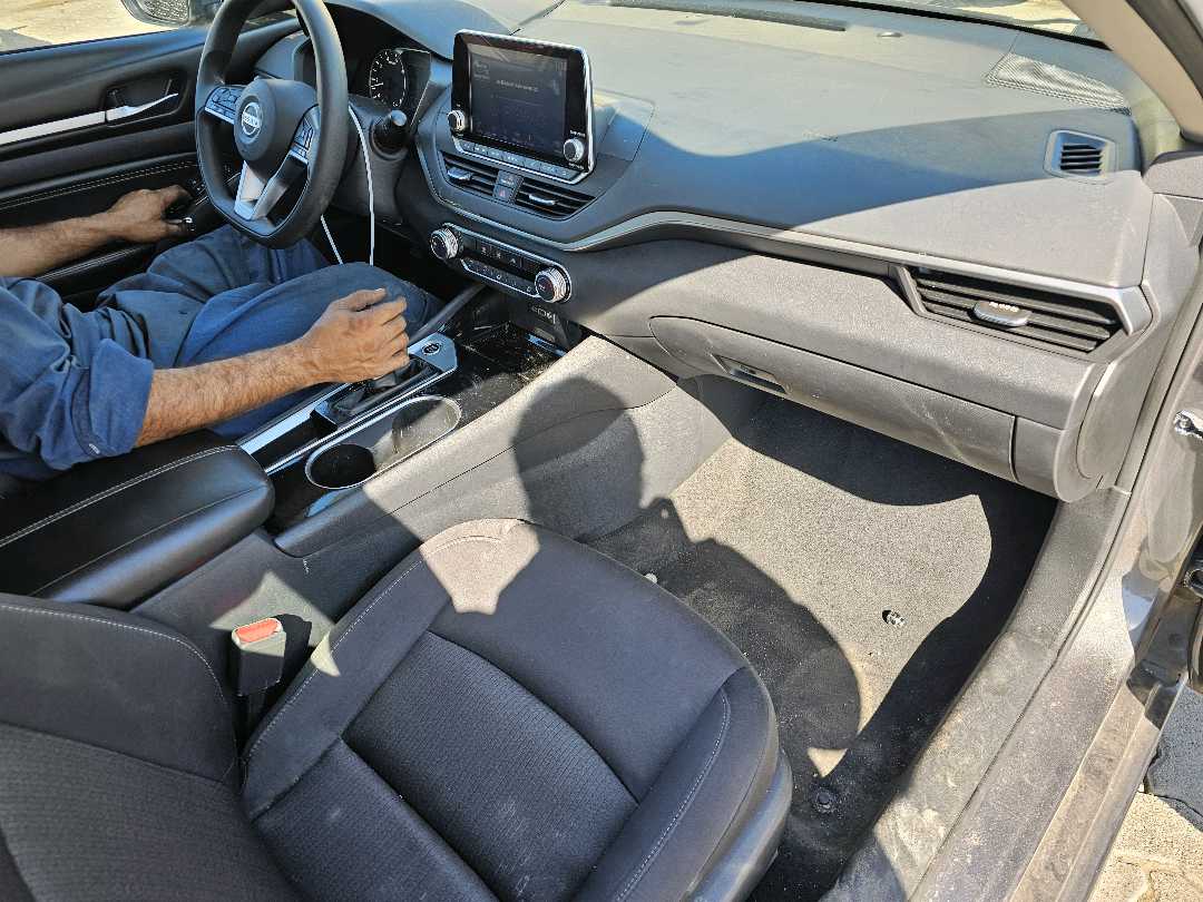 Car Image 2021 NISSAN ALTIMA