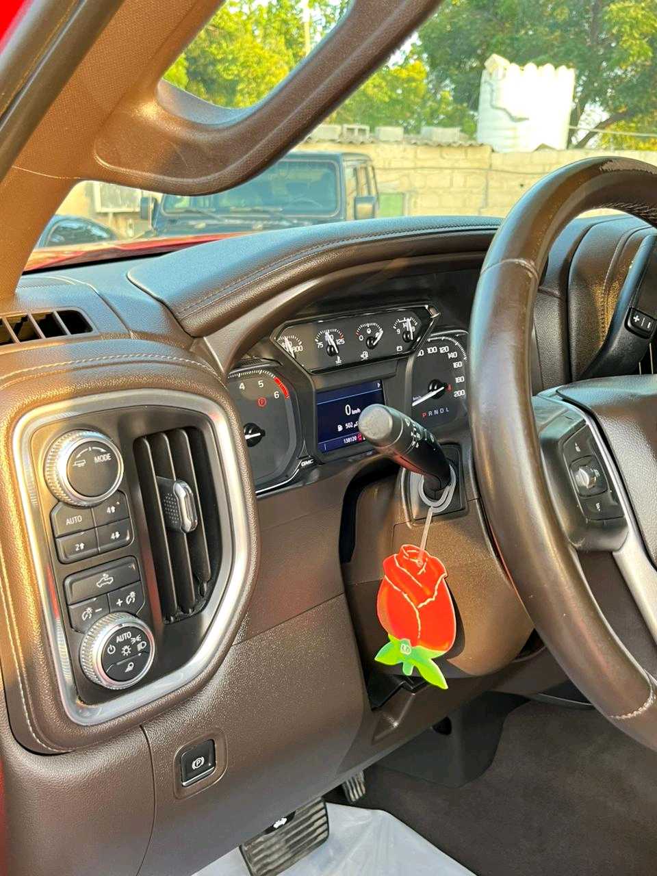Car Image 2021 GMC SIERRA SLT