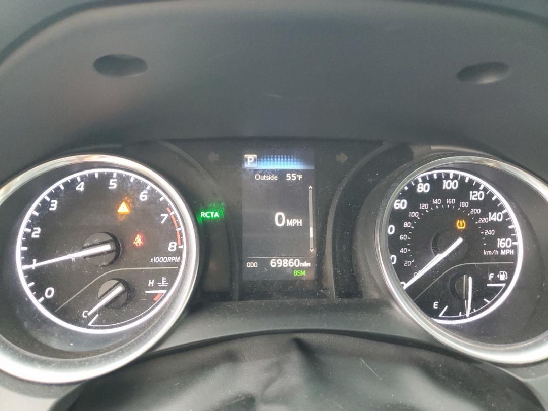 Car Image 2018 TOYOTA CAMRY