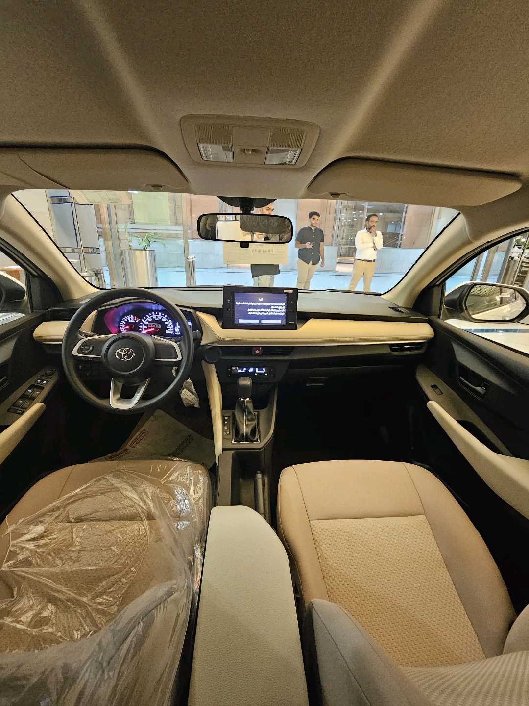 TOYOTA YARIS 2024