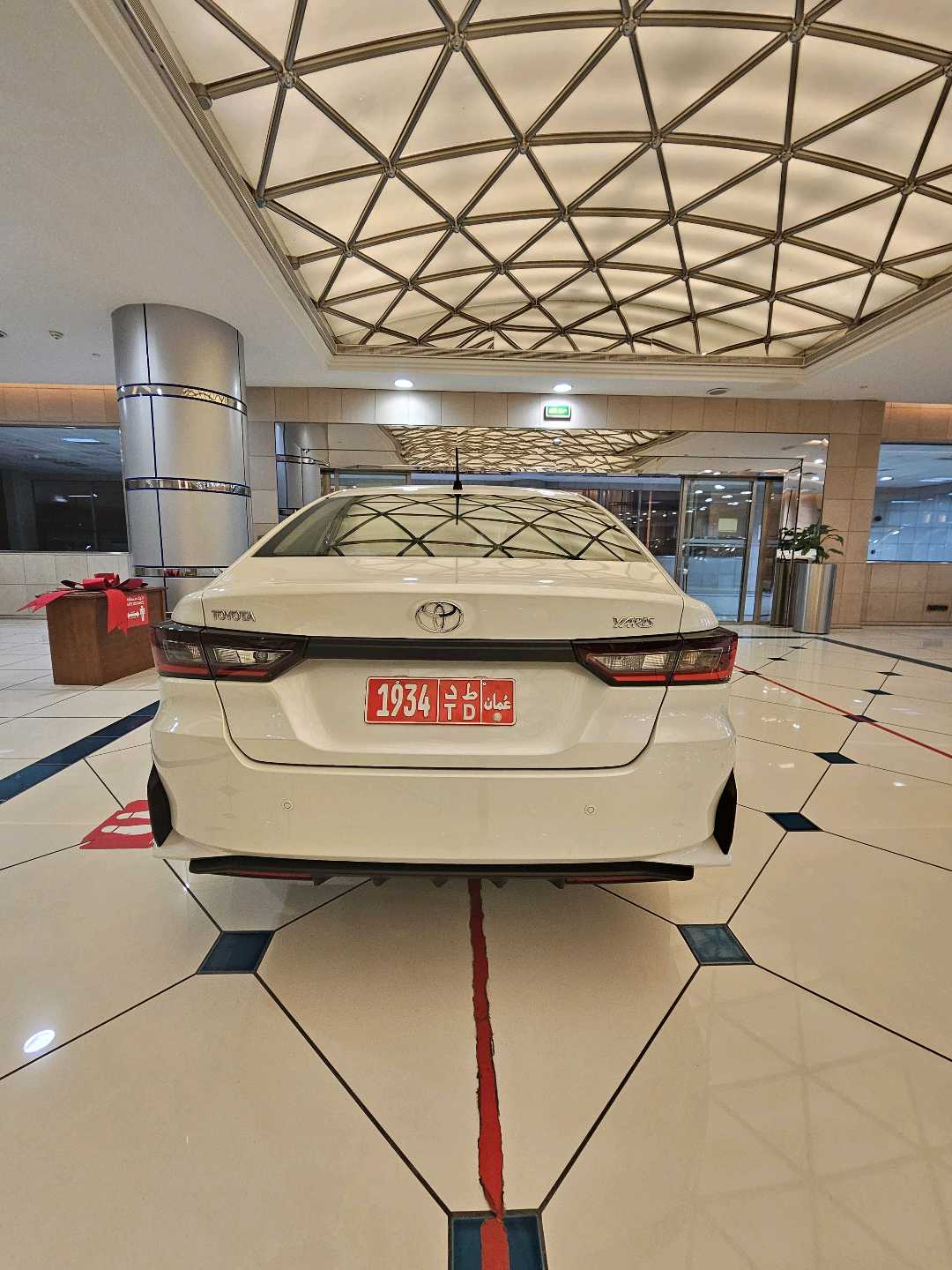 TOYOTA YARIS 2024