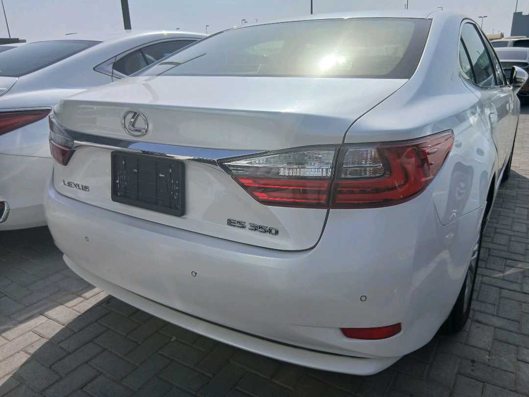 Car Image 2018 LEXUS ES 350