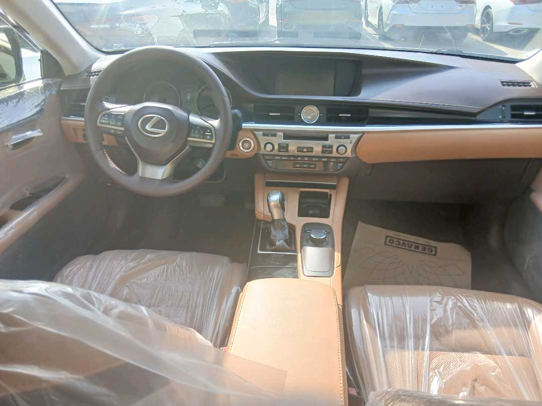 Car Image 2018 LEXUS ES 350