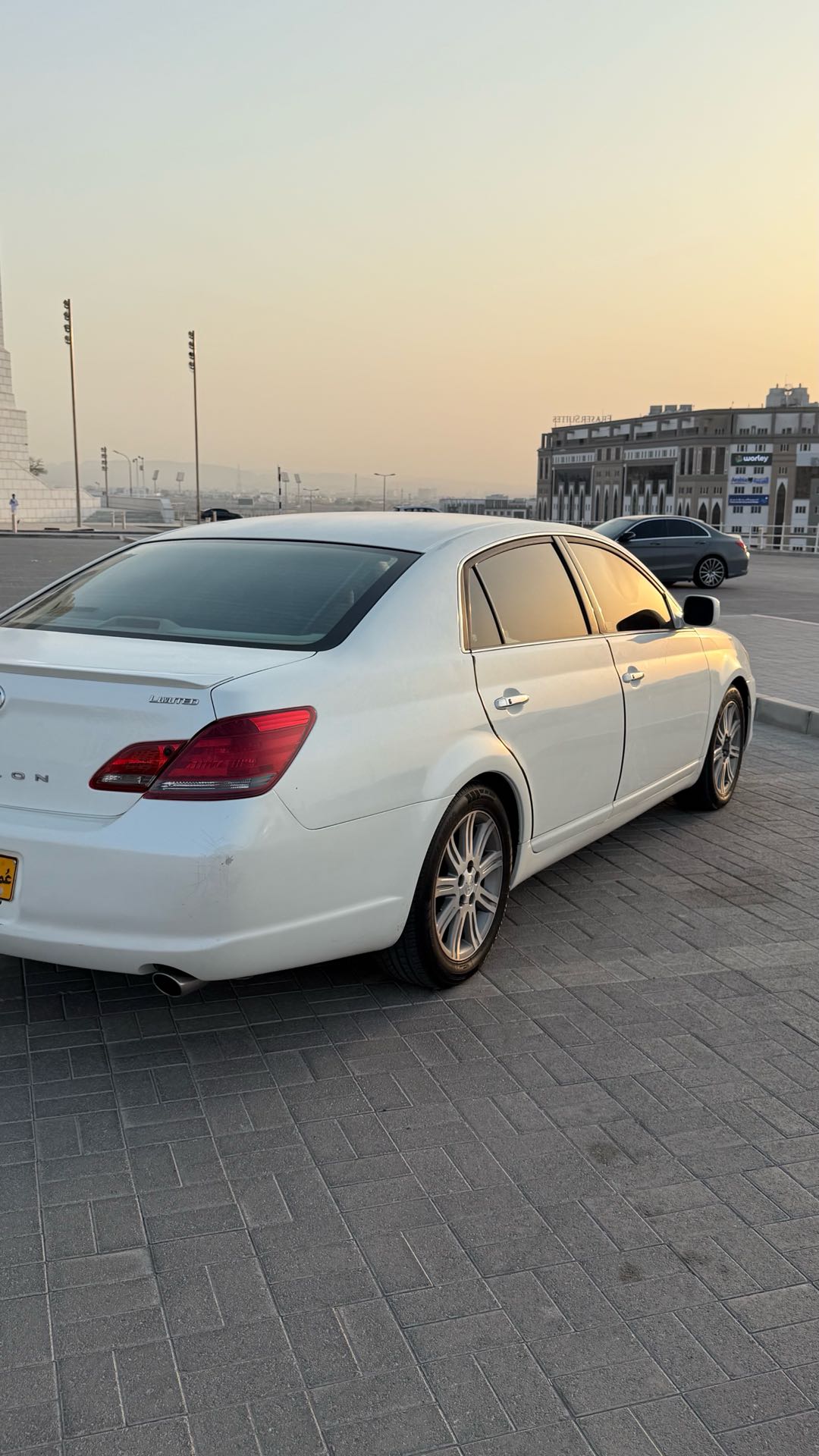 Car Image 2008 TOYOTA AVALON LIMITED