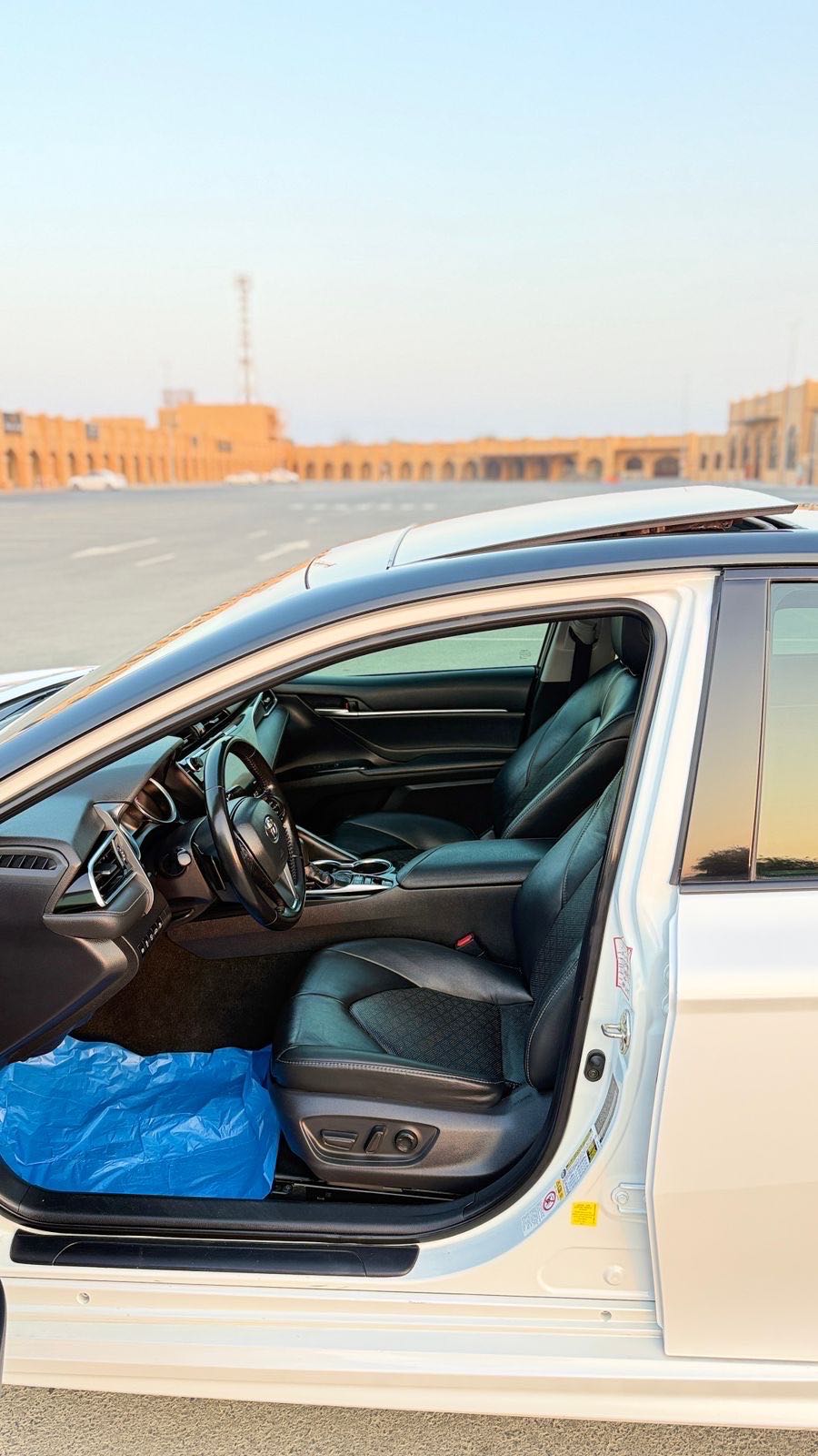 Car Image 2018 TOYOTA CAMRY XSE