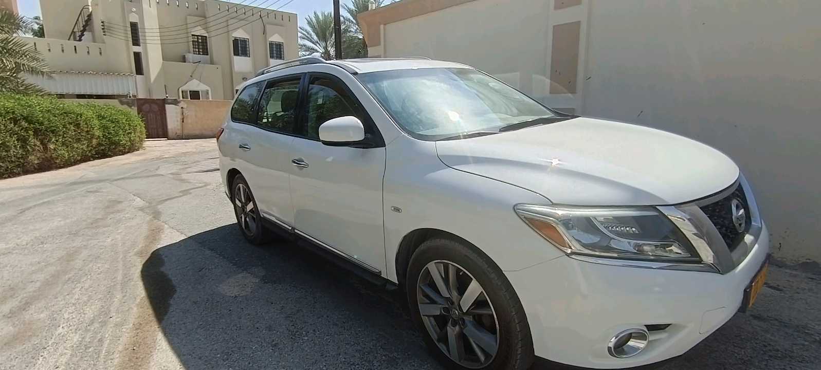 Car Image 2014 NISSAN PATHFINDER SV