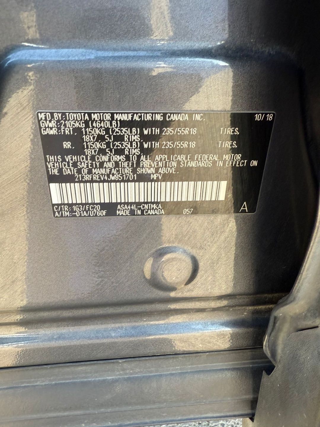 Car Image 2018 TOYOTA RAV4 XLE