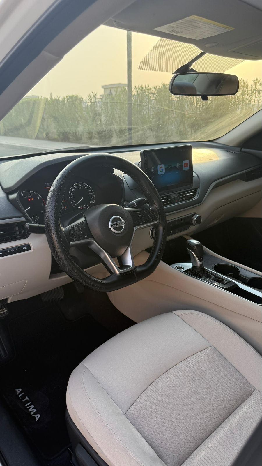 Car Image 2020 NISSAN ALTIMA SR