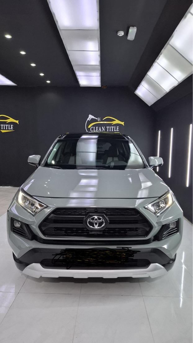 Car Image 2019 TOYOTA RAV4 