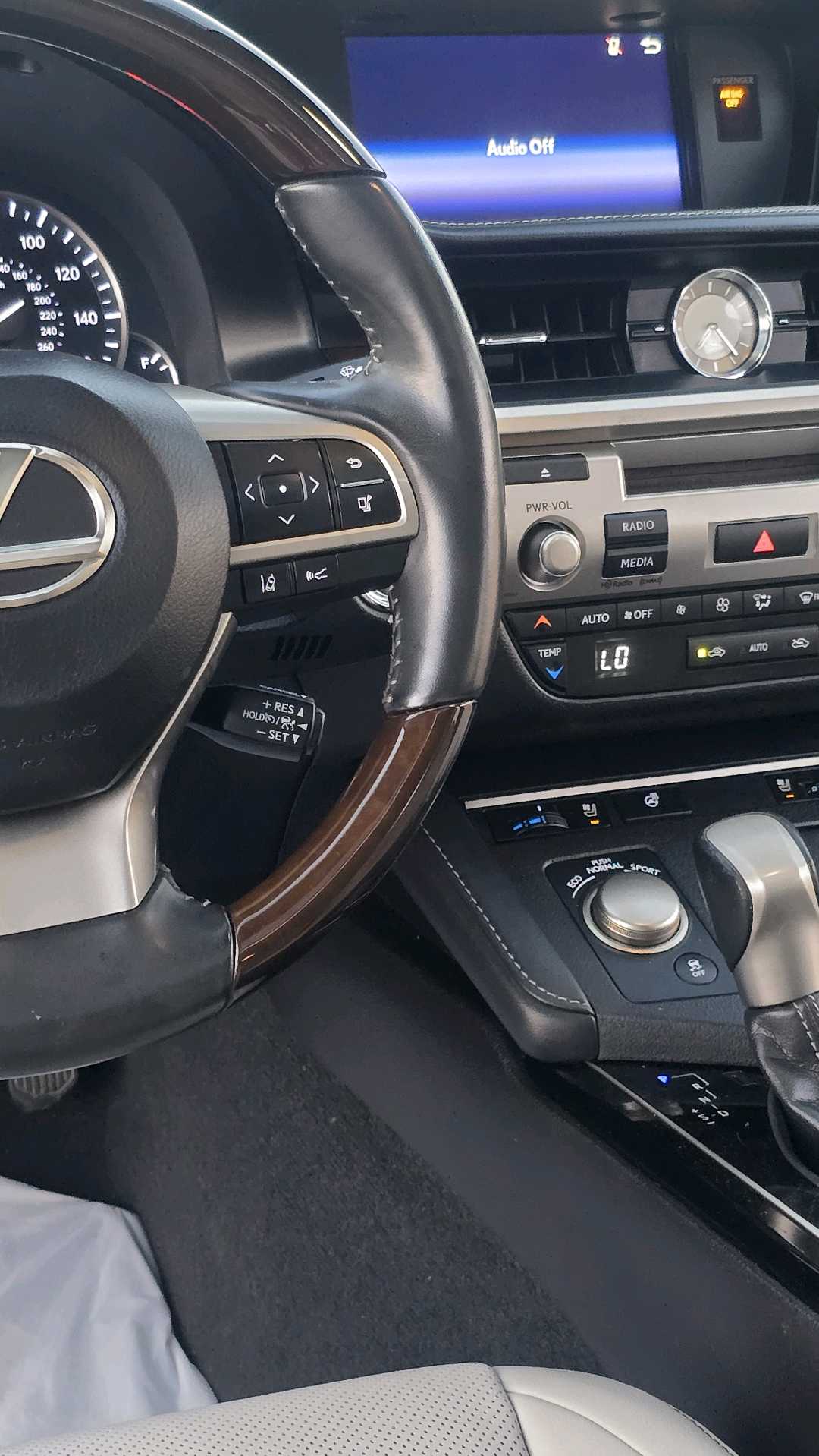 Car Image 2017 LEXUS ES 350