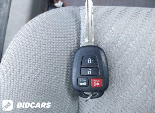 Car Image 2017 TOYOTA CAMRY