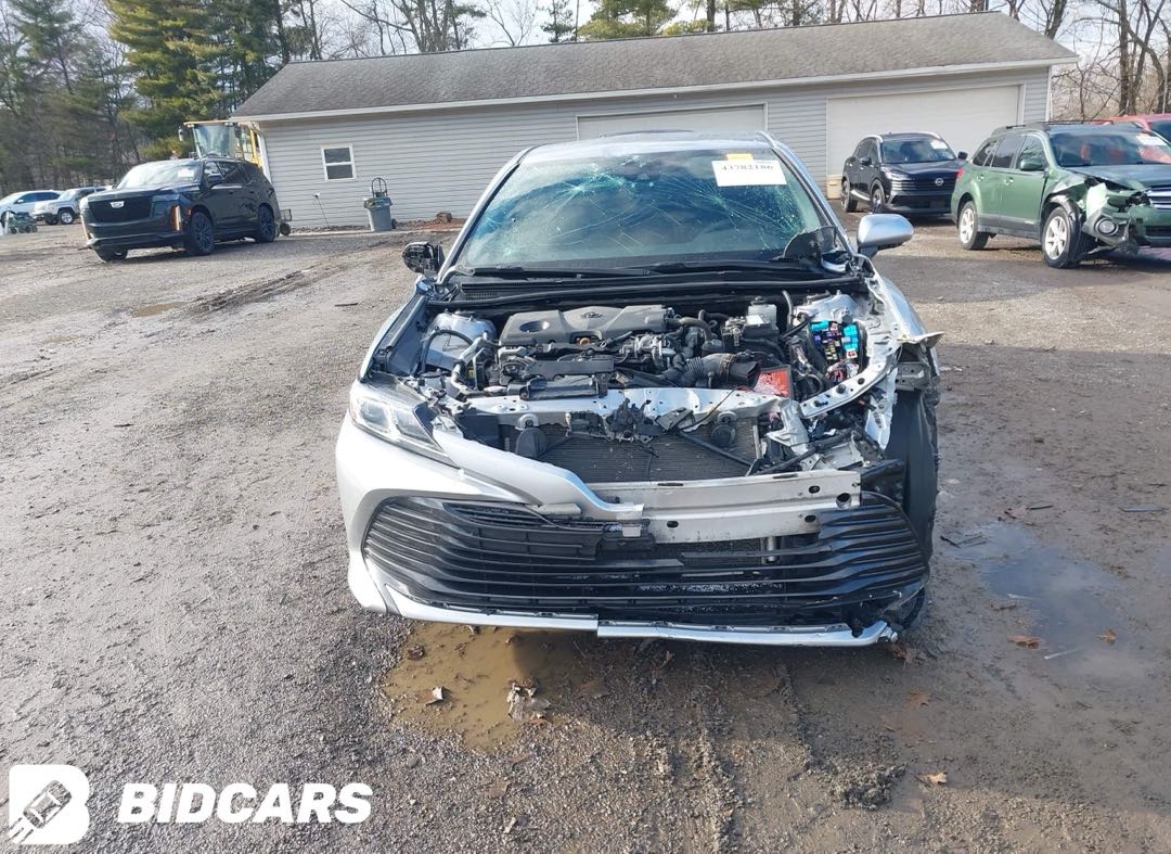 Car Image 2019 TOYOTA CAMRY