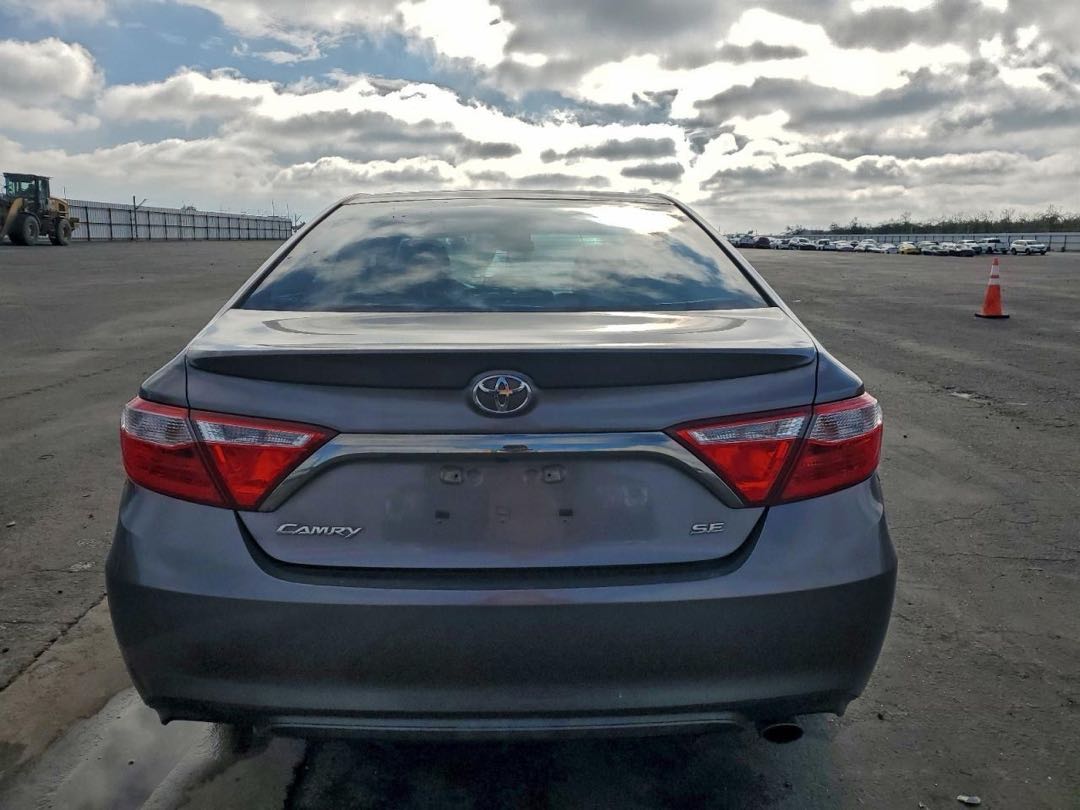 Car Image 2017 TOYOTA CAMRY