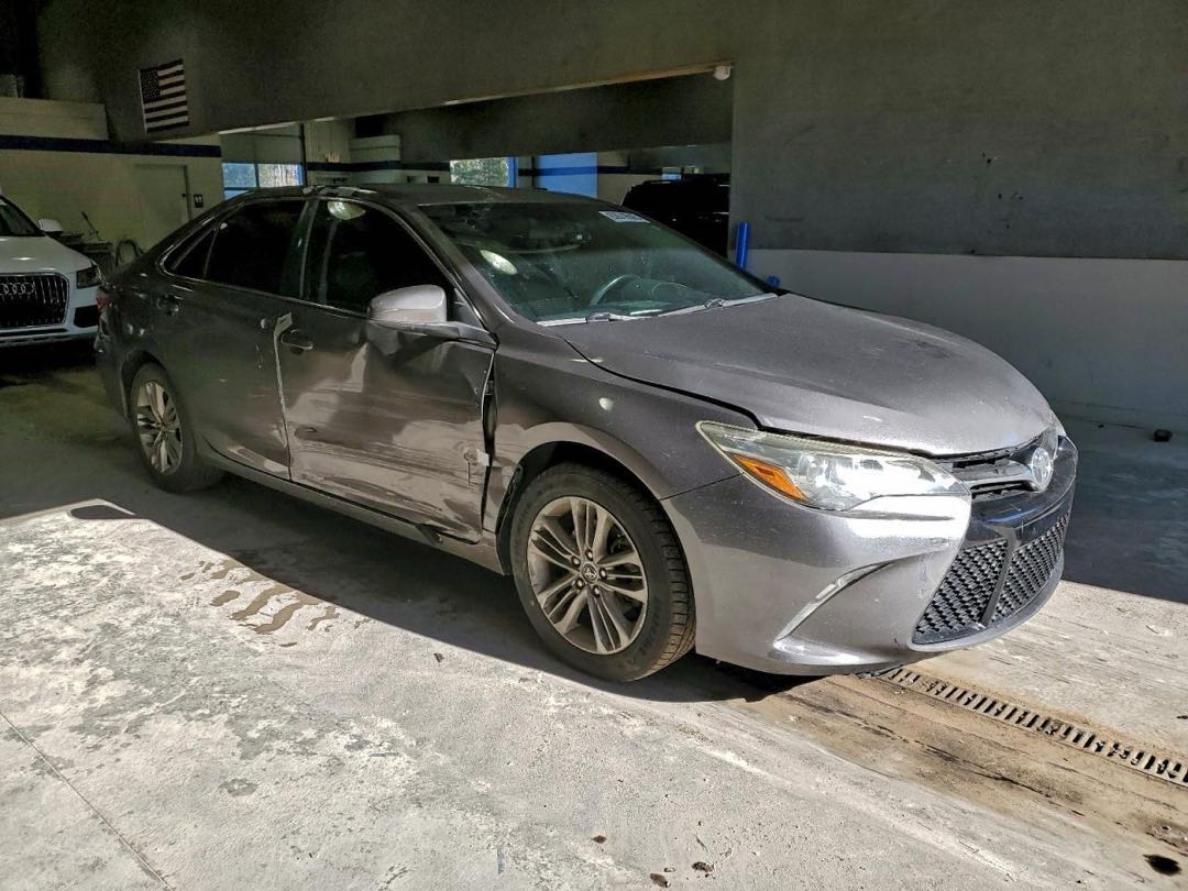 Car Image 2017 TOYOTA CAMRY