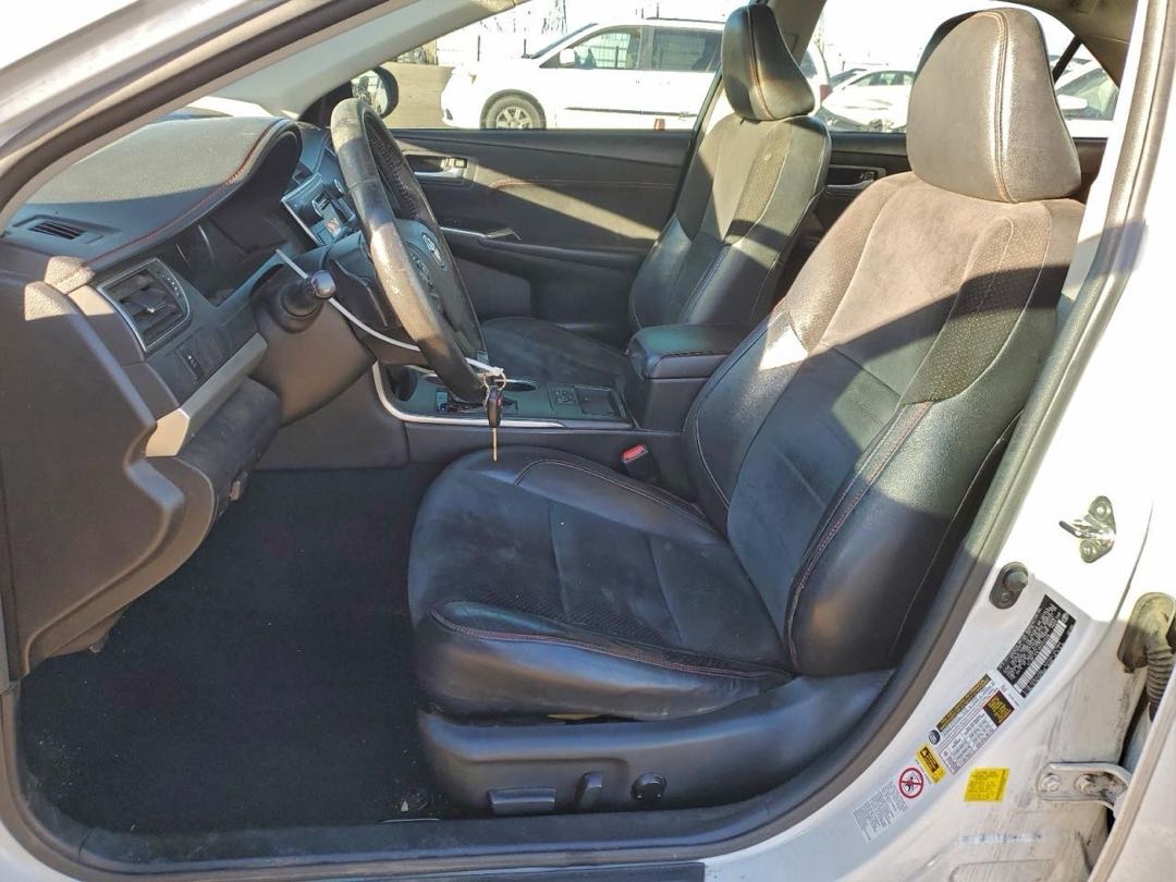Car Image 2017 TOYOTA CAMRY