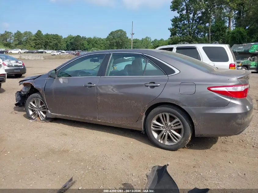 Car Image 2017 TOYOTA CAMRY