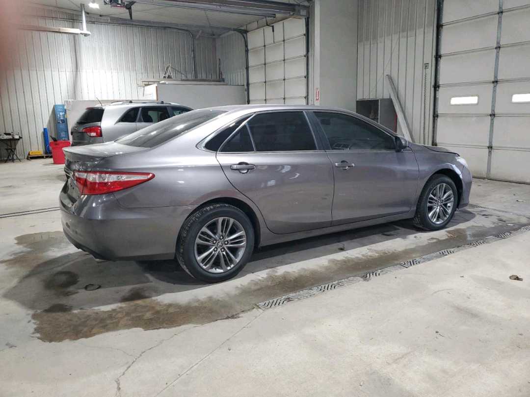 Car Image 2017 TOYOTA CAMRY
