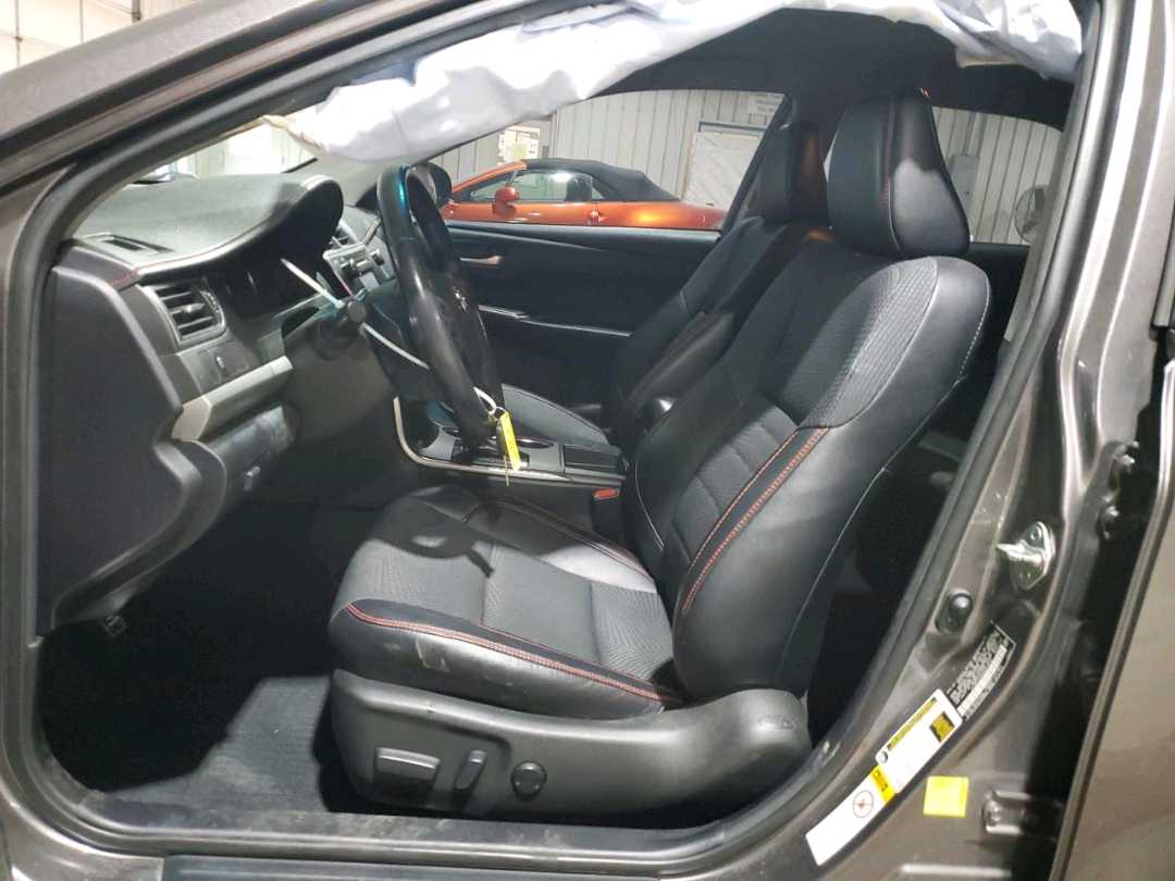 Car Image 2017 TOYOTA CAMRY