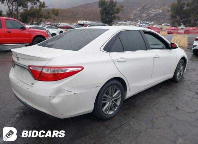 Car Image 2017 TOYOTA CAMRY