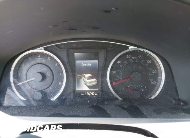 Car Image 2017 TOYOTA CAMRY