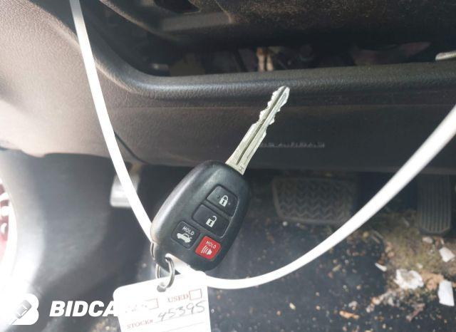 Car Image 2017 TOYOTA CAMRY