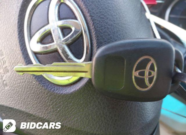 Car Image 2017 TOYOTA CAMRY