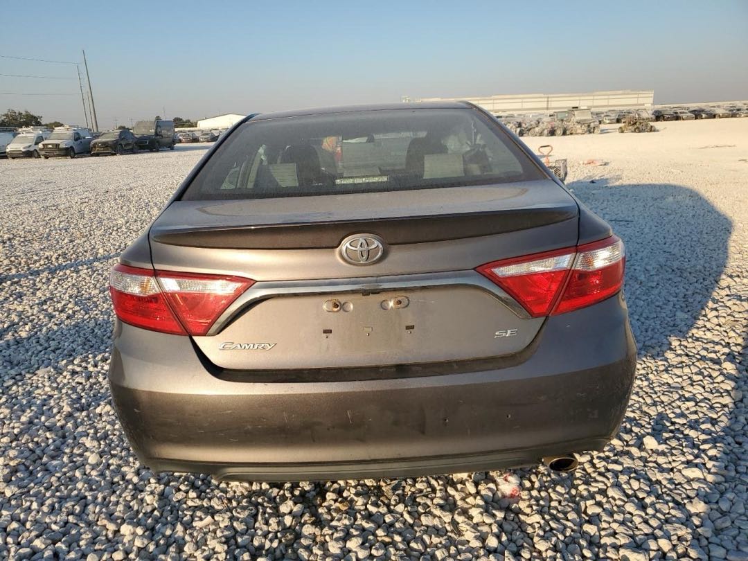 Car Image 2017 TOYOTA CAMRY