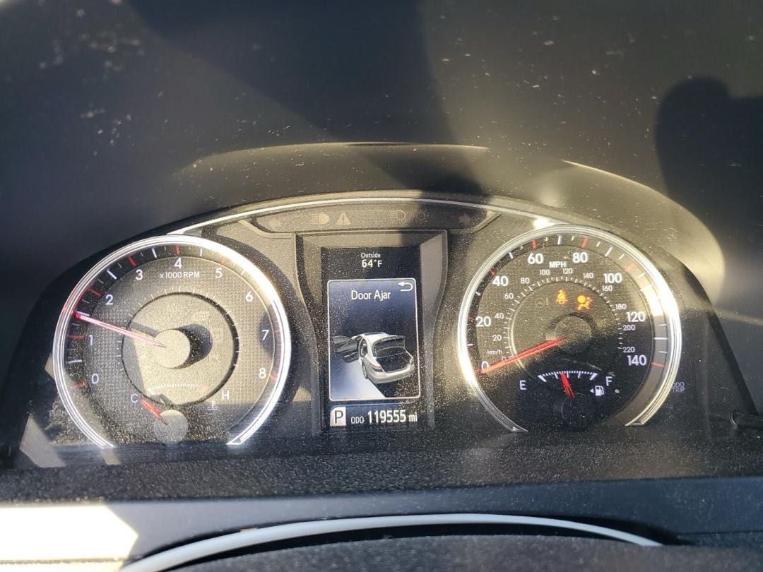 Car Image 2017 TOYOTA CAMRY
