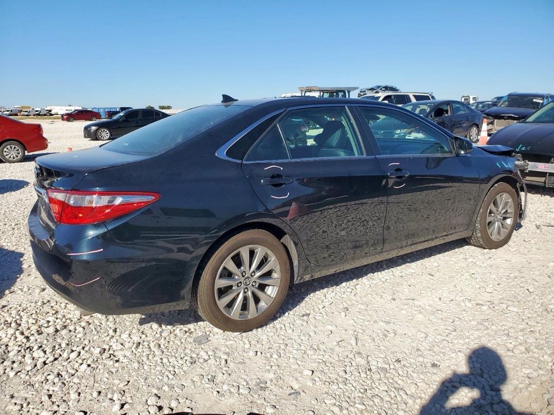 Car Image 2017 TOYOTA CAMRY