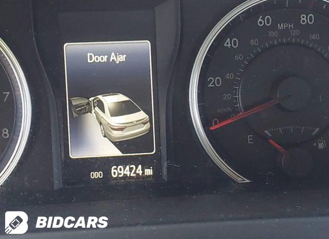 Car Image 2017 TOYOTA CAMRY