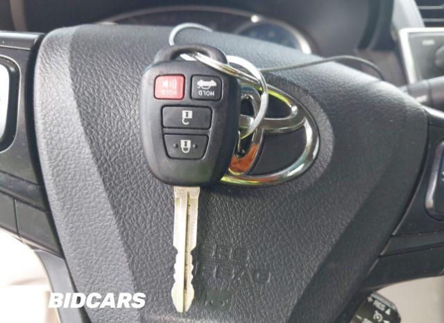 Car Image 2017 TOYOTA CAMRY