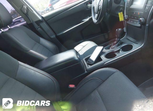Car Image 2017 TOYOTA CAMRY