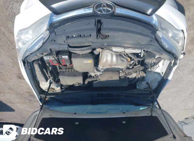 Car Image 2017 TOYOTA CAMRY