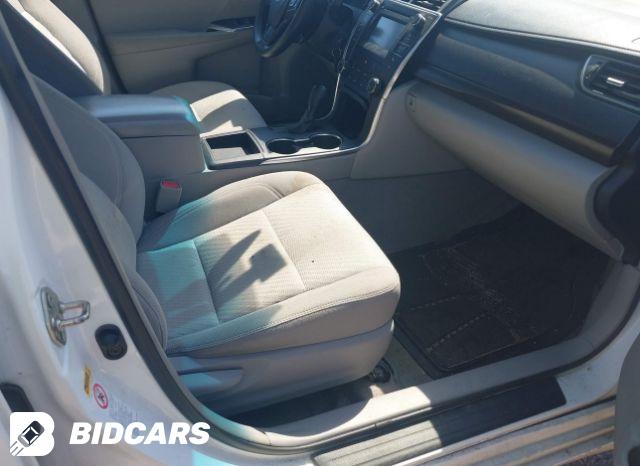 Car Image 2017 TOYOTA CAMRY