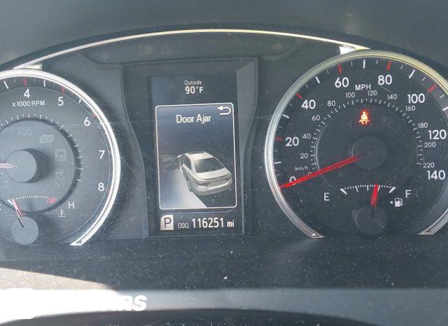 Car Image 2017 TOYOTA CAMRY