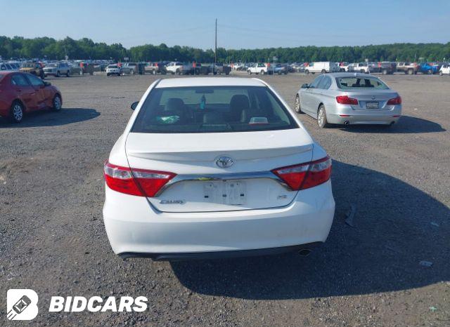 Car Image 2017 TOYOTA CAMRY