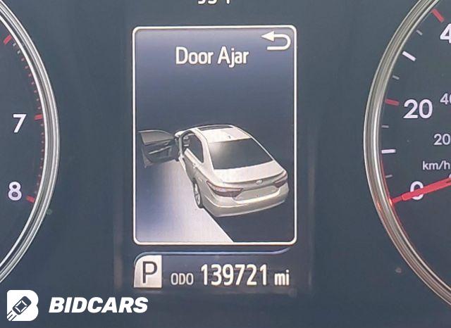 Car Image 2017 TOYOTA CAMRY