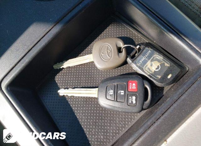 Car Image 2017 TOYOTA CAMRY