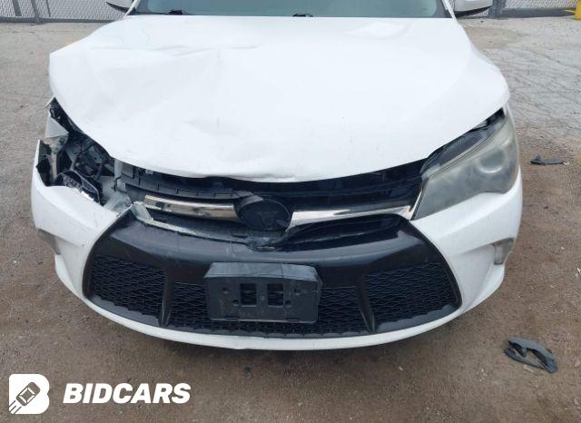 Car Image 2017 TOYOTA CAMRY