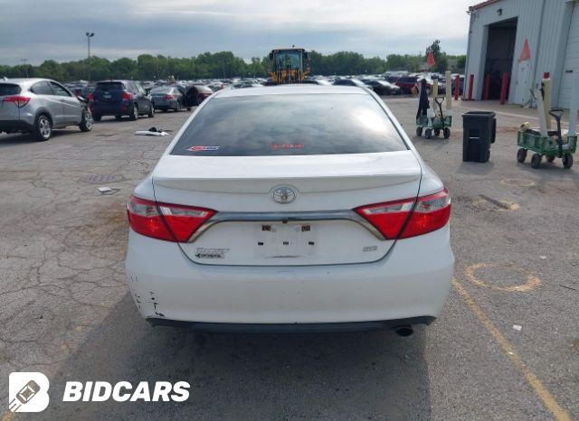 Car Image 2017 TOYOTA CAMRY