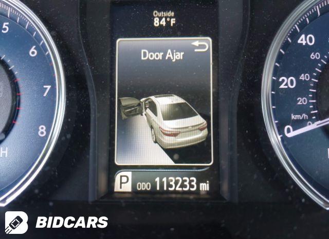 Car Image 2017 TOYOTA CAMRY