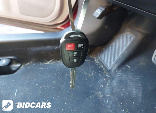 Car Image 2017 TOYOTA CAMRY