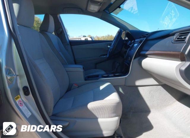 Car Image 2017 TOYOTA CAMRY
