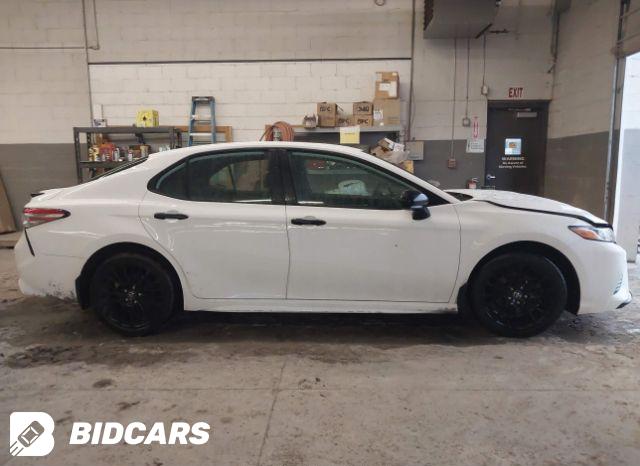 Car Image 2019 TOYOTA CAMRY