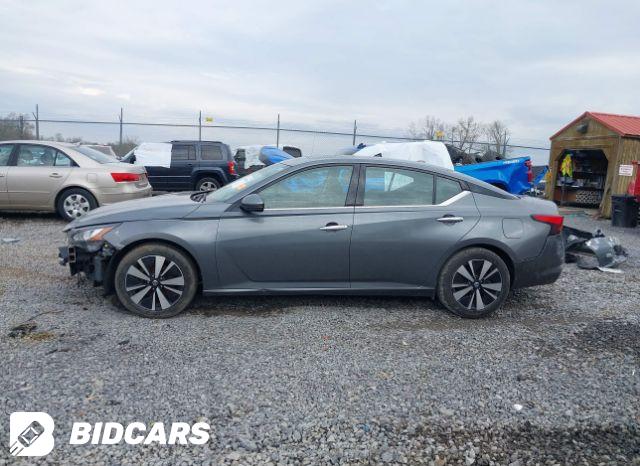 Car Image 2019 NISSAN ALTIMA